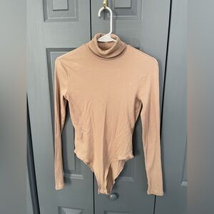 H&M Beige Long Sleeve Bodysuit